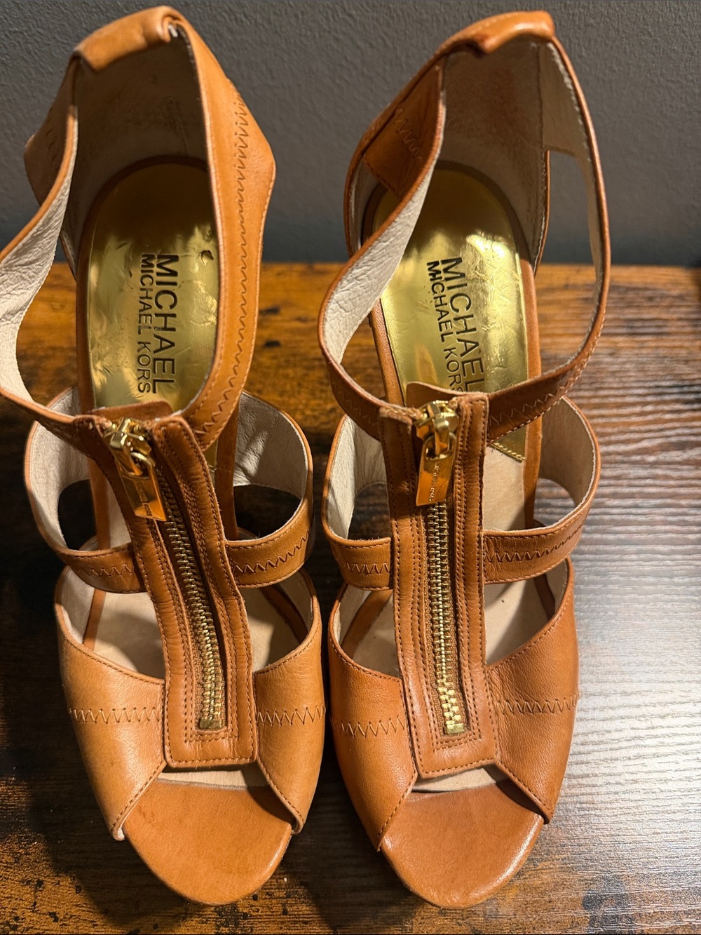 Michael Kors Leather T-Strap Platform Peep Toe Heels Cognac Browb Size 7.5